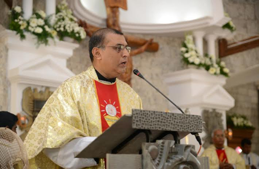Bishop Francis Serrao ordains 9 deacons
